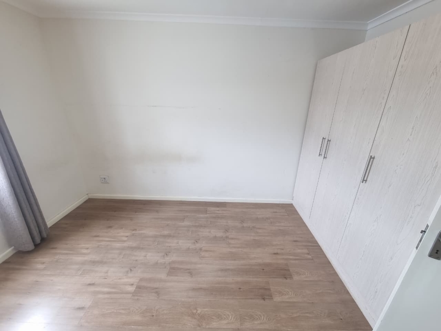 To Let 2 Bedroom Property for Rent in Wetton Western Cape